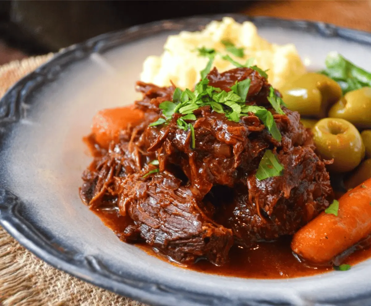 Easy Slow Cooker Beef Manhattan Recipe
