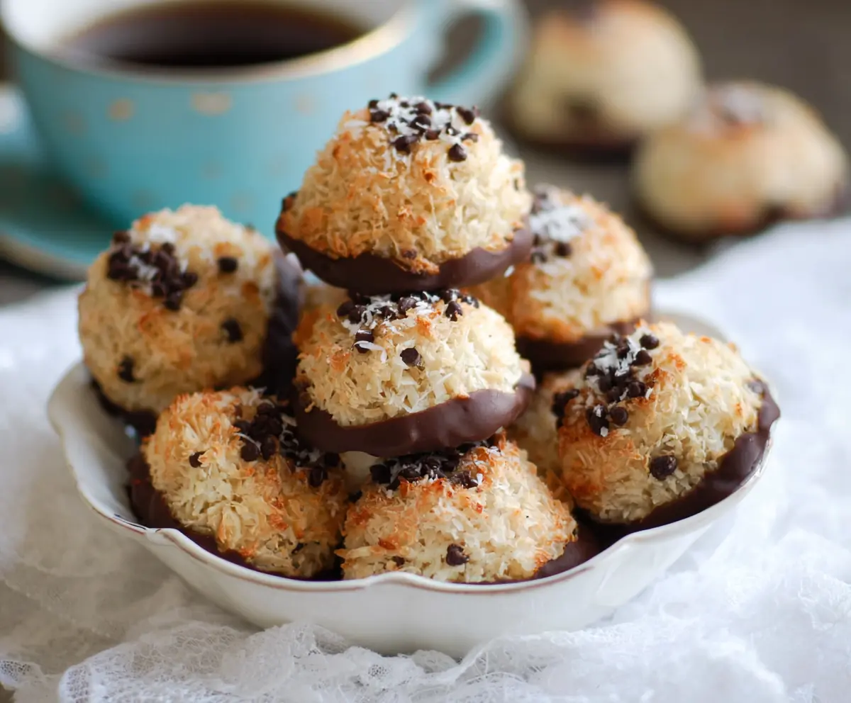 Chocolate Chip Coconut Macaroons